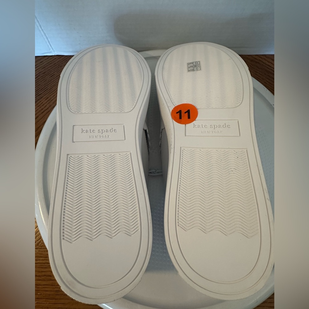 🆕Kate Spade Leather Slip-On Sneakers - Picture 13 of 14